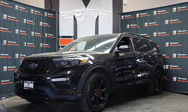2022 Ford Explorer S...