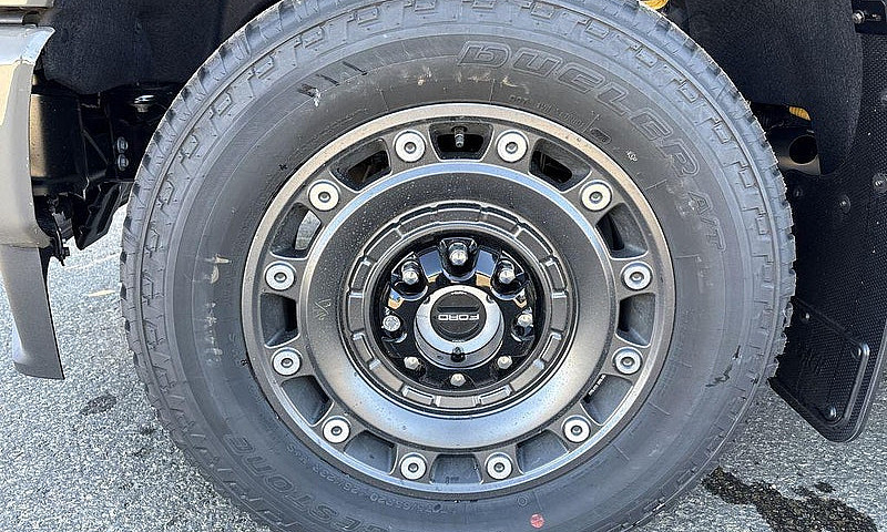 2027 Ford F-350 Supe...