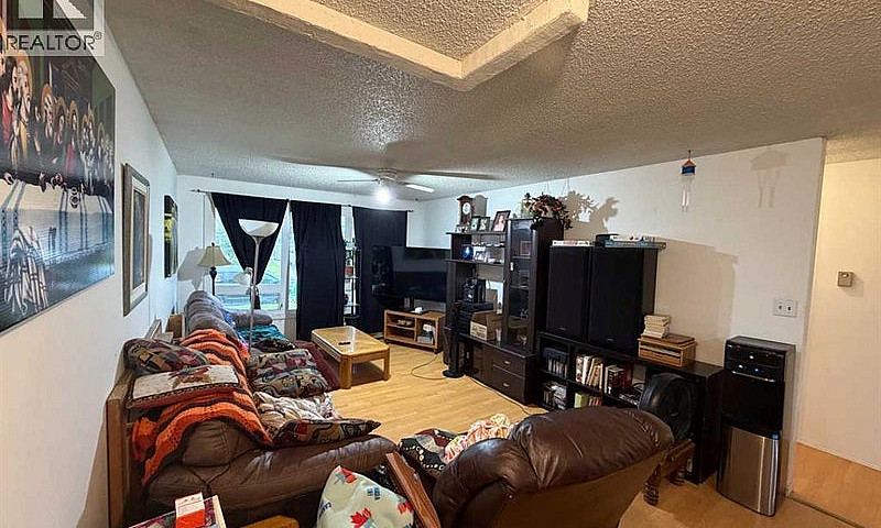 9835 96 Avenue Grand...