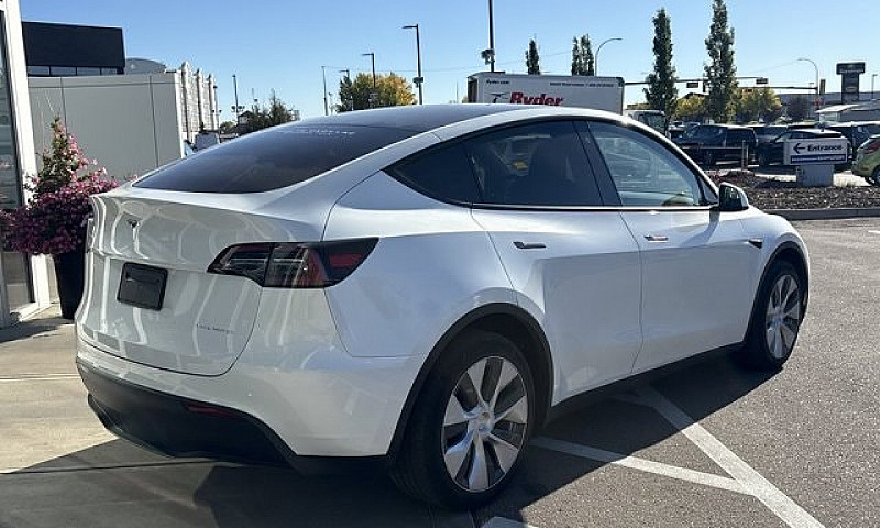 2023 Tesla Model Y L...