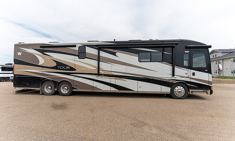 2013 Winnebago Motor...