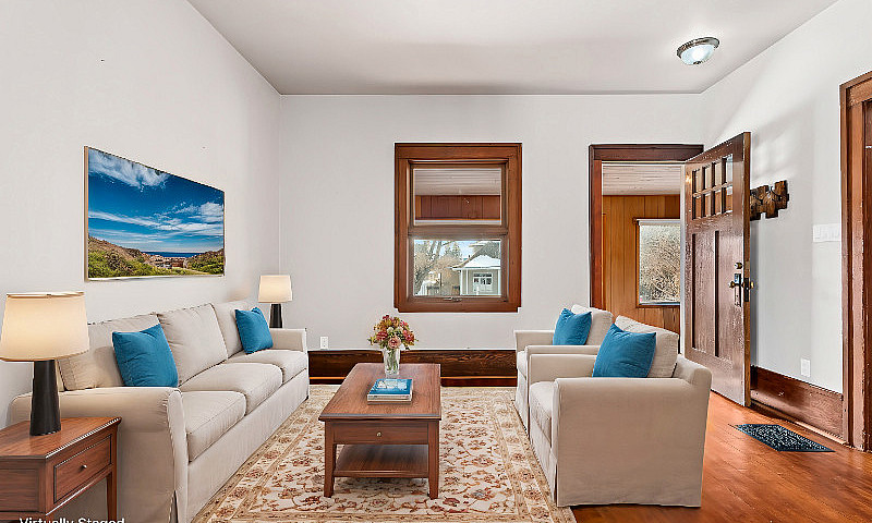 644 Hochelaga St W M...