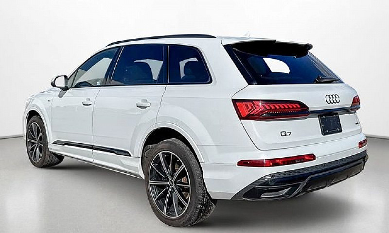 2023 Audi Q7 Komfort...