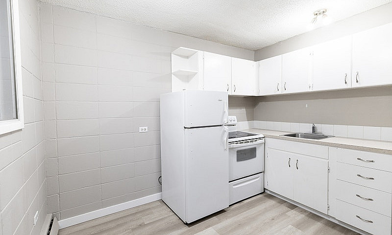 Tuxedo Park Apartmen...