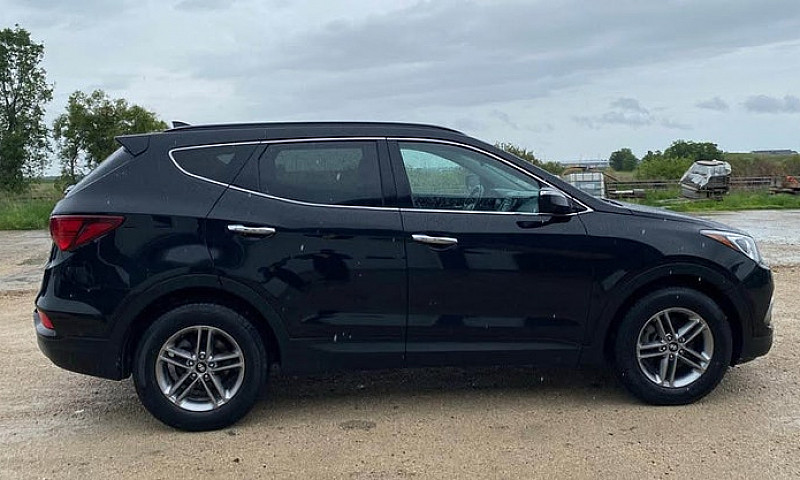 2017 Hyundai Santa F...