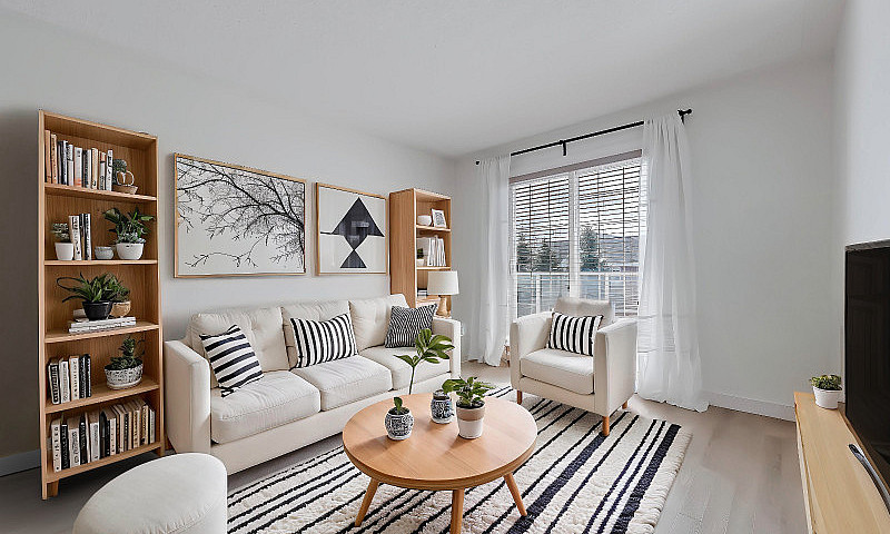 Top Floor Unit | Und...