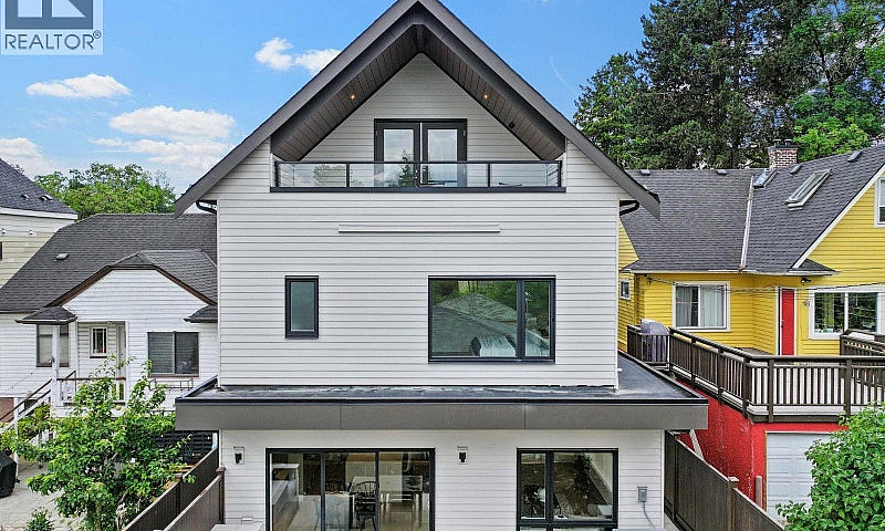2 2211 William Stree...