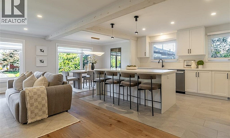 582 Strathcona Court...