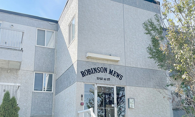 Robinson Mews - 2 Be...
