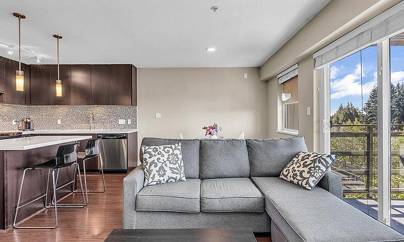 414 15735 Croydon Dr...