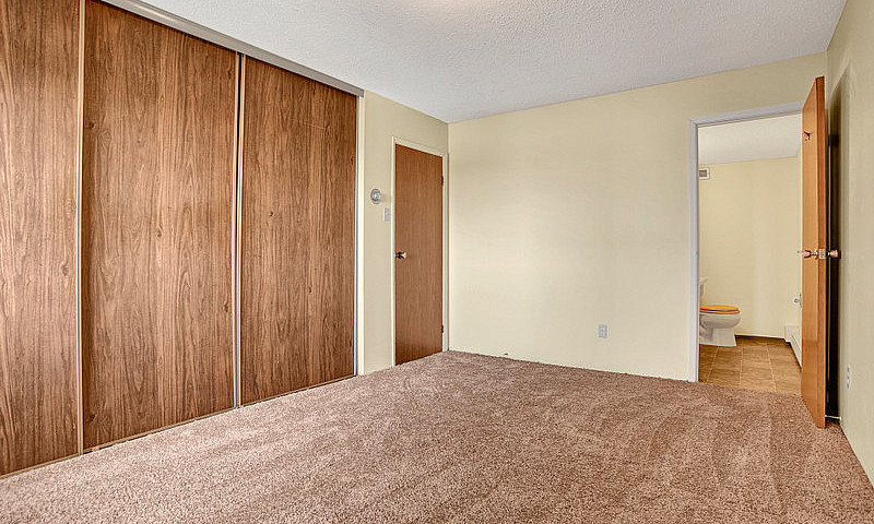 2 Bedroom At 33 Rive...