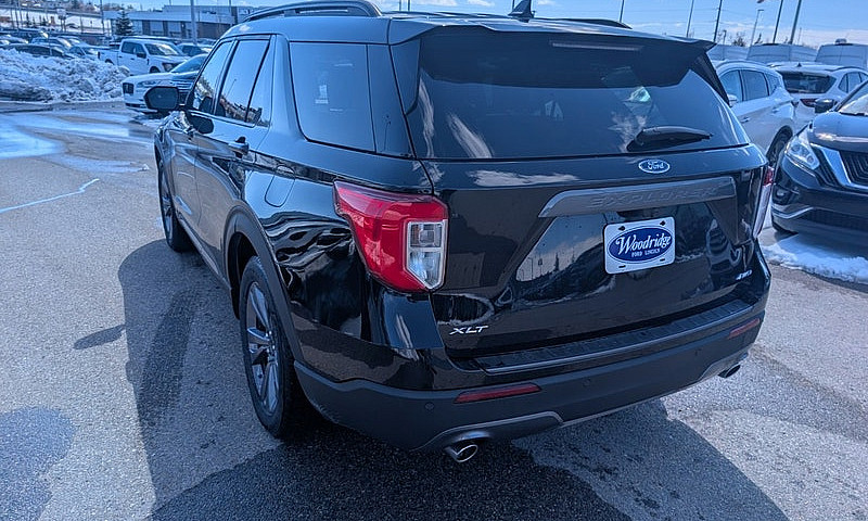 2022 Ford Explorer...