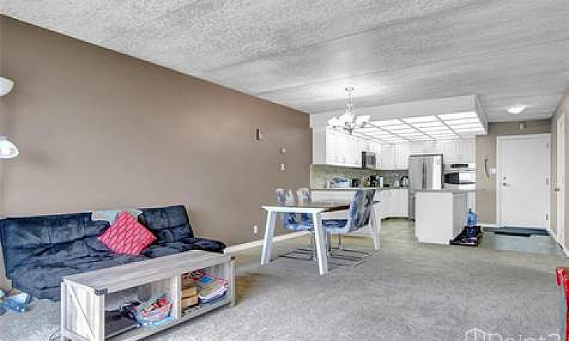 3520 Hillsdale Stree...