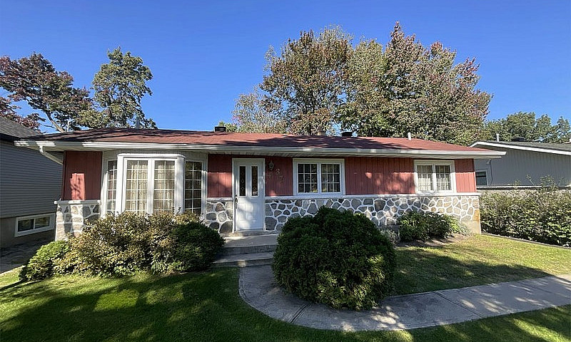 $574,900 - Bungalow ...