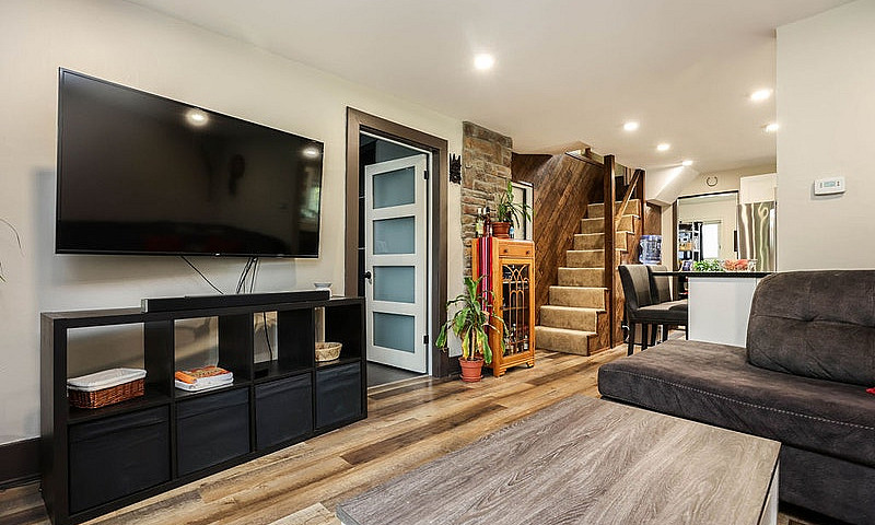 Fully Renovated 2 Br...