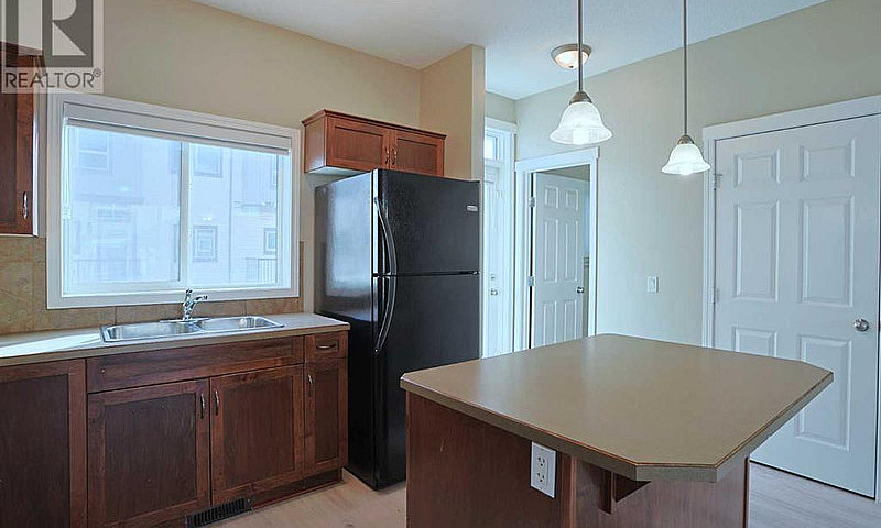 178 Kincora Heath Nw...