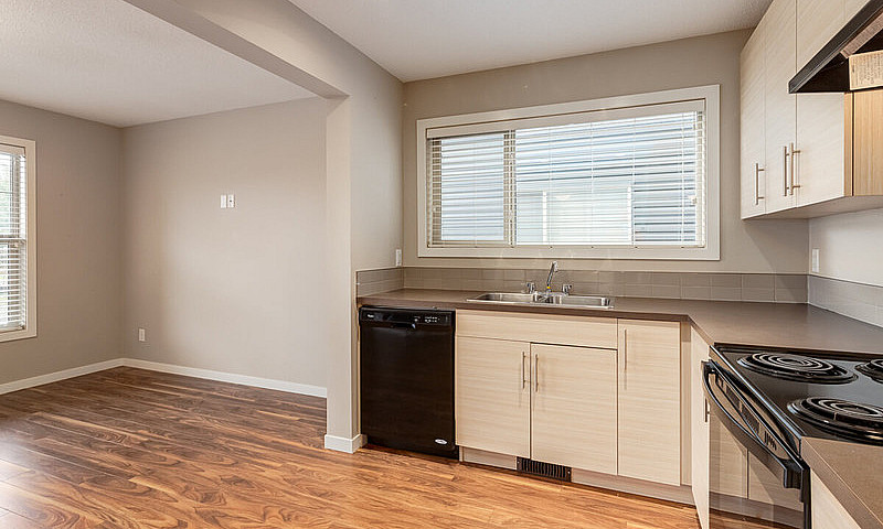 Townhomes With In Su...