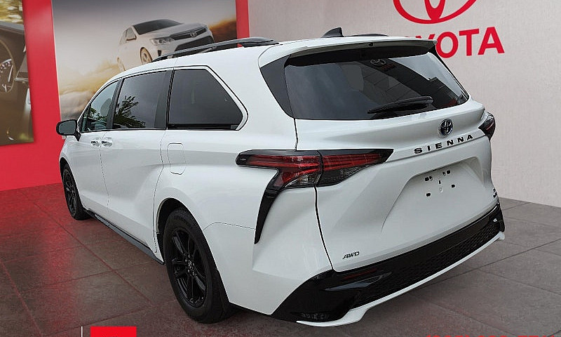 2024 Toyota Sienna X...