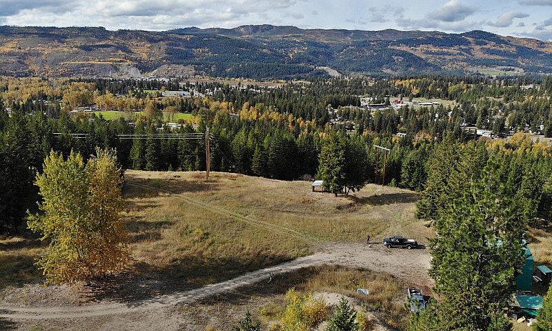 21+ Acres With Views...