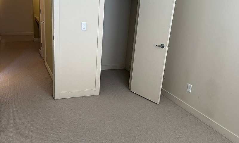 2 Story Condo With U...