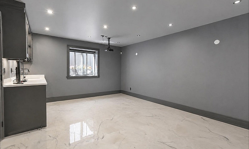 13390 112A Avenue Su...