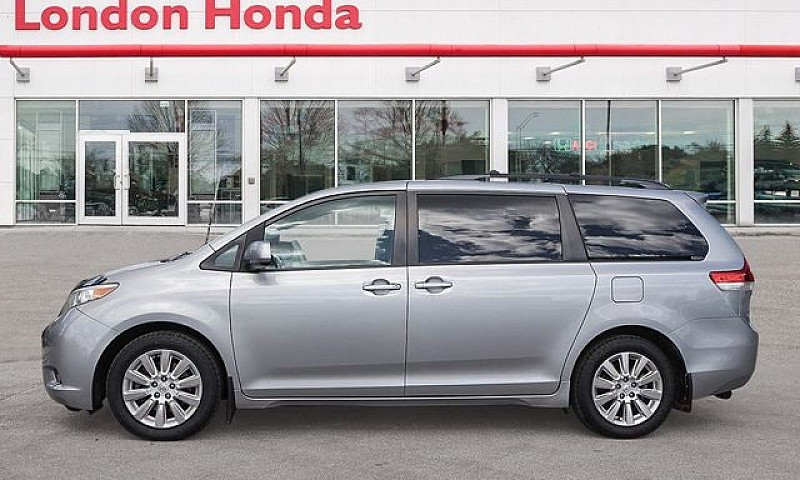 2012 Toyota Sienna L...