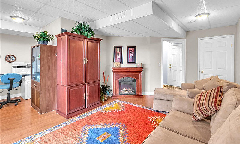 Just Listed!! 2 Bdrm...