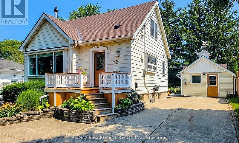 42 Lake Avenue N Ham...