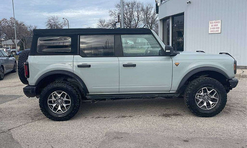 2021 Ford Bronco Bad...