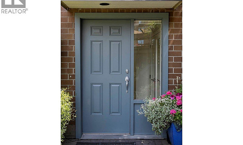 239 Belleville St Vi...