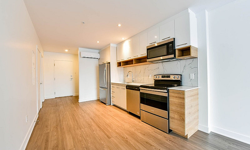 Spacious 1 Bedroom U...