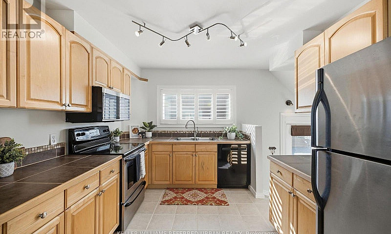 569 Masson Street Os...