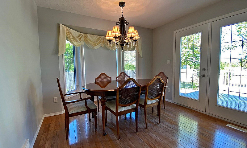Move In Ready! 3 Bdr...