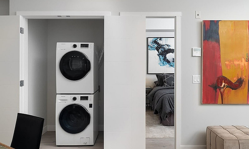 1 Bedroom Available ...