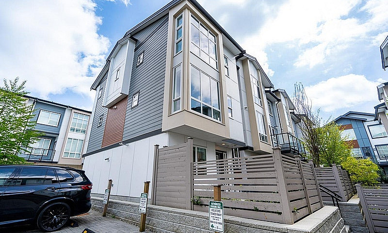 52 7670 207 Street L...