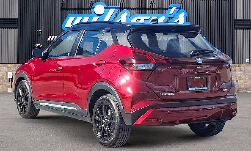 2021 Nissan Kicks Sr...