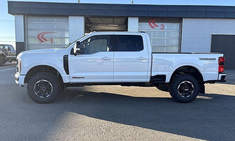 2027 Ford F-350 Supe...