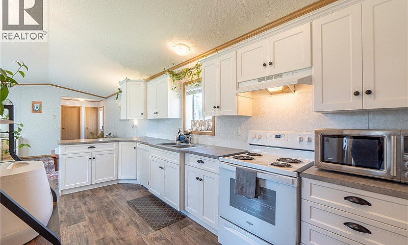 447 Orca Cres Ucluel...