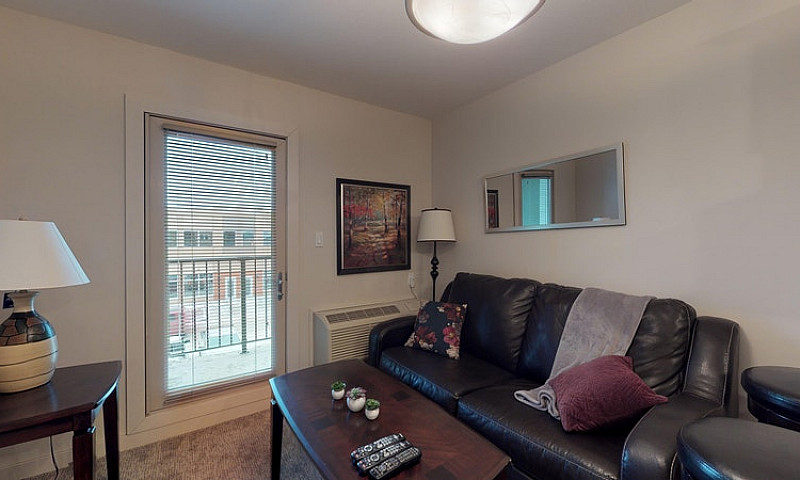 Executive Suites - 1...