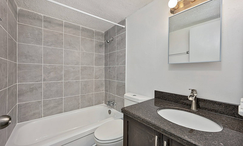 Melvin Apartments - ...