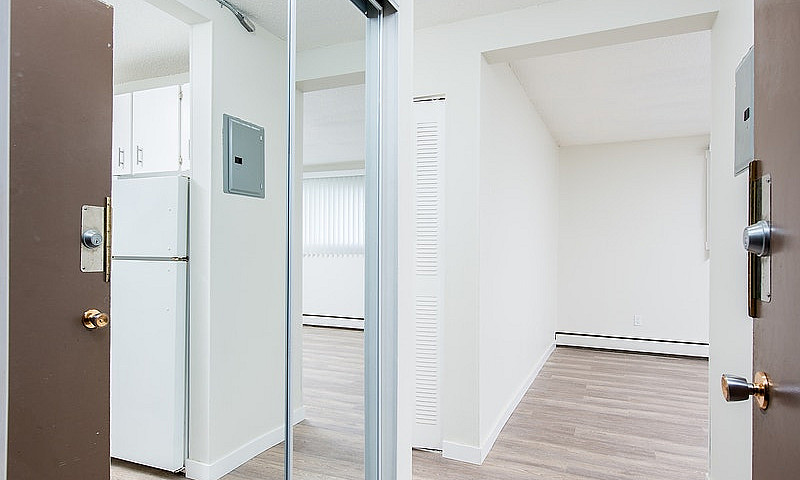 Hampton Lane - 1 Bed...