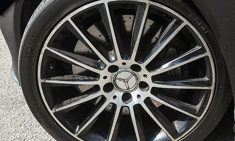 2018 Mercedes-Benz C...