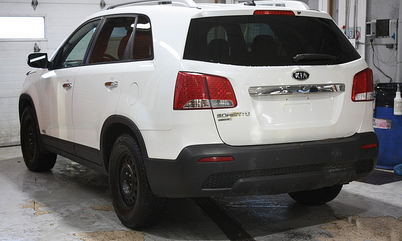 2012 Kia Sorento Lx...