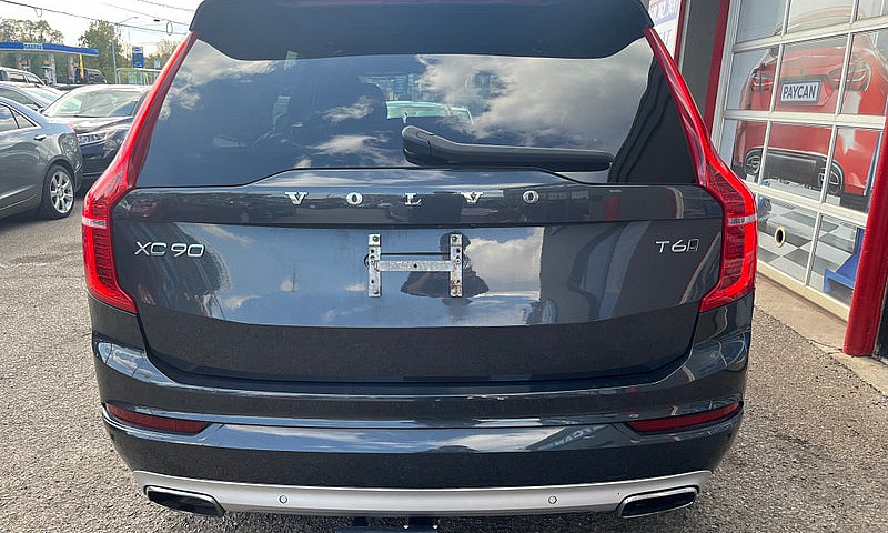 2019 Volvo Xc90 Mome...
