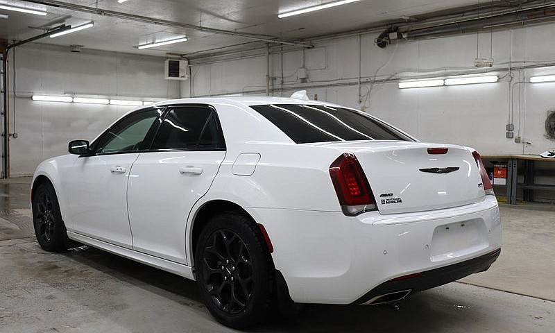 2022 Chrysler 300 To...