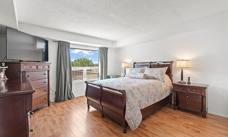 Stunning 2Bdrm Condo...