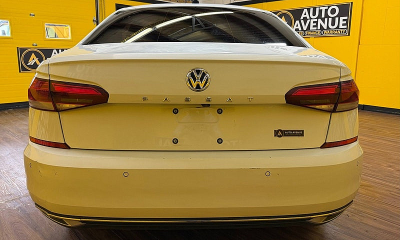 2020 Volkswagen Pass...