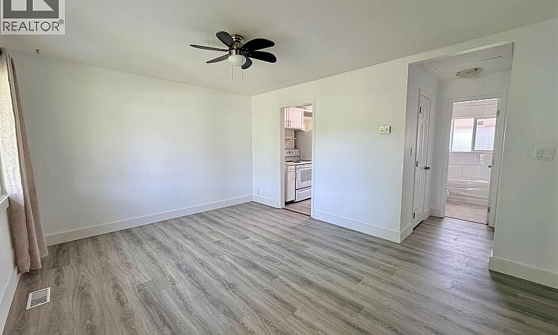 18 Gander Crescent K...