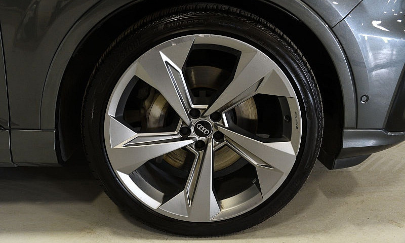 2023 Audi Q7 Technik...