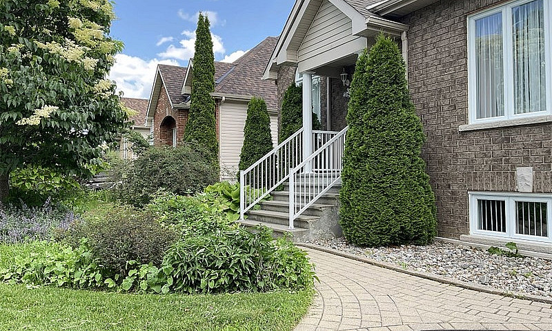 $575,000 - Bungalow ...